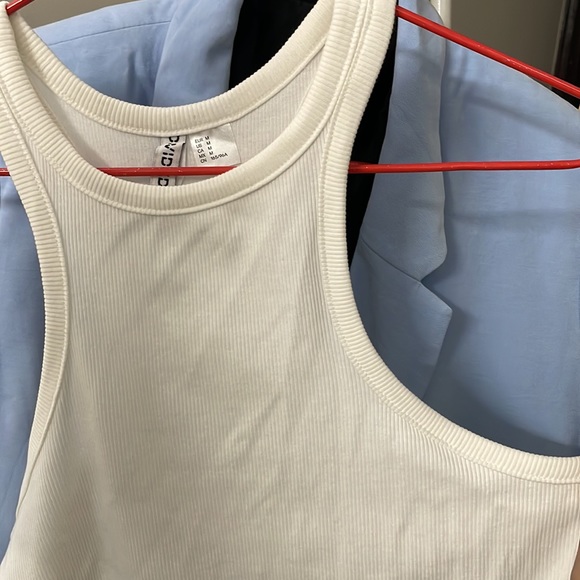 H&M cropped vest top | NWOT - Picture 7 of 9